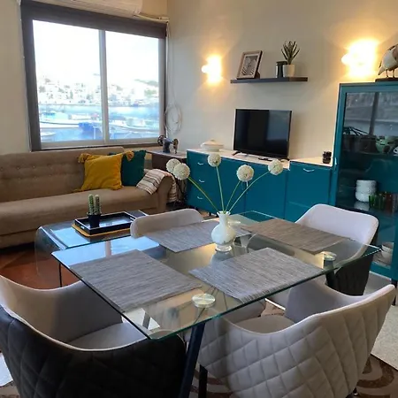 Appartement A Sea View Maisonette Right On The Waters Edge. *