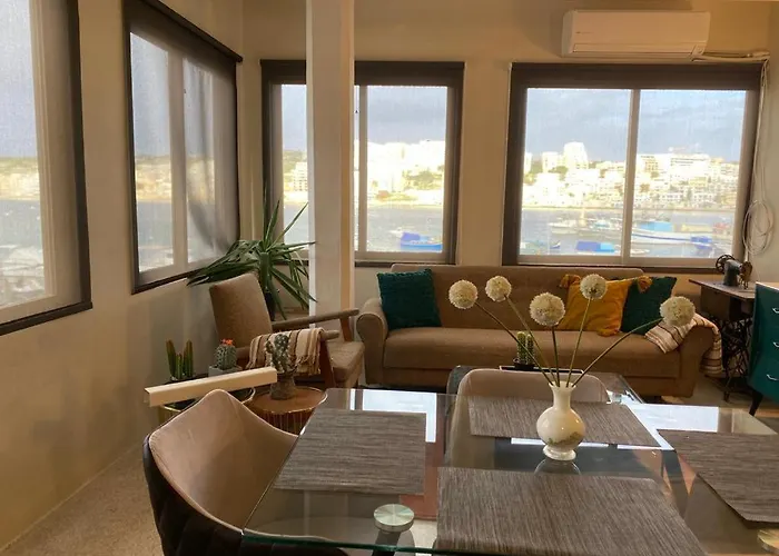 A Sea View Maisonette Right On The Waters Edge. *